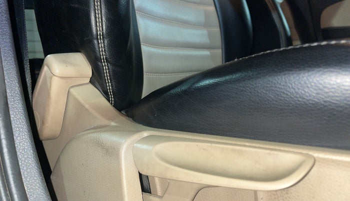 2016 Volkswagen Ameo COMFORTLINE 1.2L, Petrol, Manual, 58,672 km, Driver Side Adjustment Panel