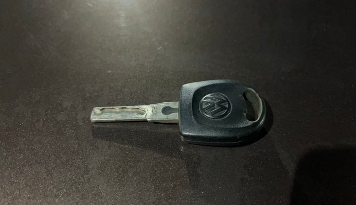 2016 Volkswagen Ameo COMFORTLINE 1.2L, Petrol, Manual, 58,672 km, Key Close Up