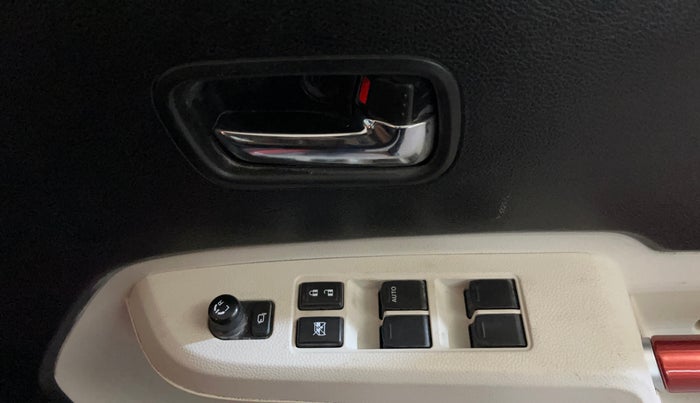 2019 Maruti IGNIS ALPHA 1.2 AMT DUAL TONE, Petrol, Automatic, 72,001 km, Driver Side Door Panels Control