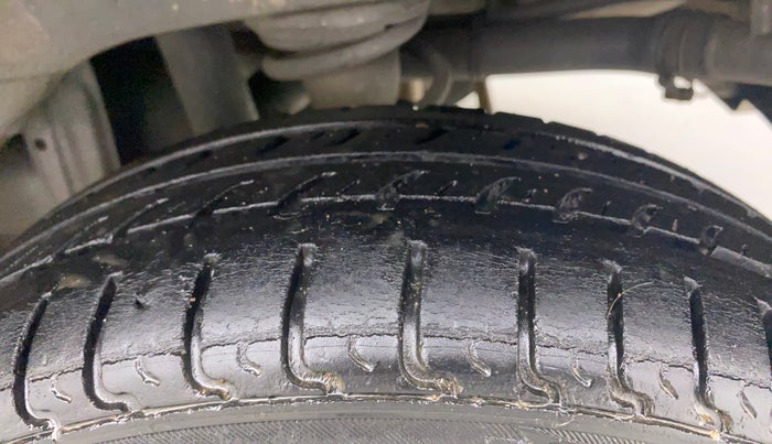 2012 Maruti Zen Estilo VXI, Petrol, Manual, 1,00,395 km, Left Rear Tyre Tread