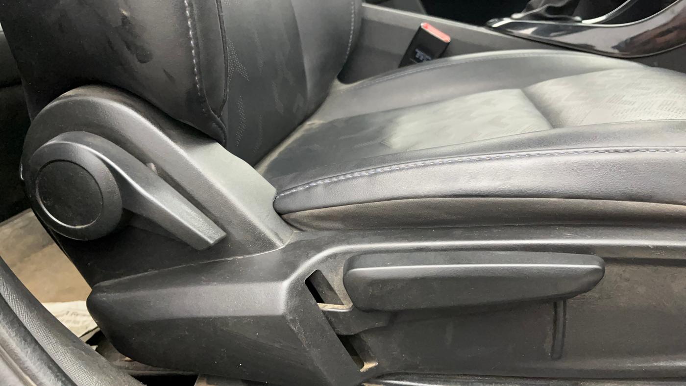 2022 Tata ALTROZ XZA PLUS DARK EDTION, Petrol, Automatic, 30,367 km, Driver Side Adjustment Panel