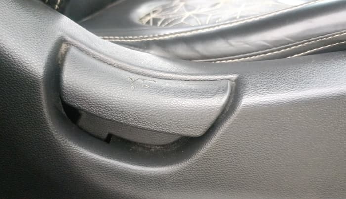2015 Hyundai Creta E PLUS 1.6 PETROL, CNG, Manual, 1,02,271 km, Driver Side Adjustment Panel