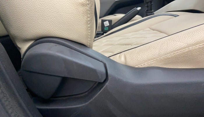 2022 Nissan MAGNITE XE, Petrol, Manual, 10,558 km, Driver Side Adjustment Panel