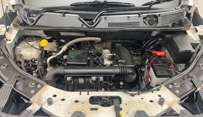 2022 Nissan MAGNITE XE, Petrol, Manual, 10,558 km, Engine View