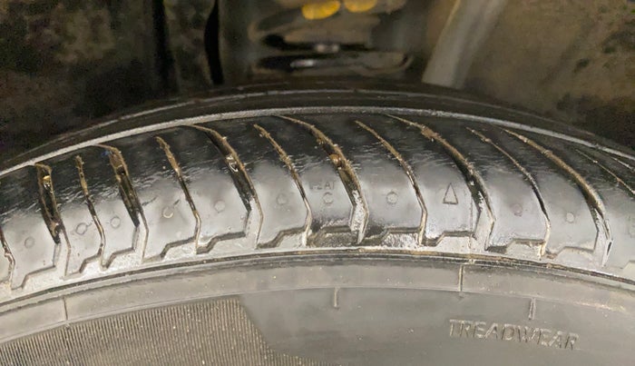 2022 Nissan MAGNITE XE, Petrol, Manual, 10,558 km, Right Front Tyre Tread