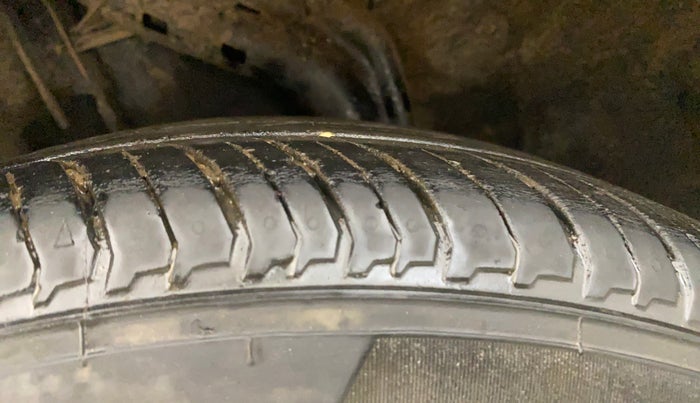 2022 Nissan MAGNITE XE, Petrol, Manual, 10,558 km, Right Rear Tyre Tread