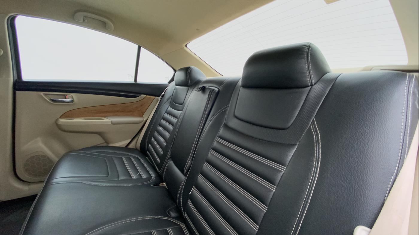 2016 Maruti Ciaz VDI+ SHVS, Diesel, Manual, 70,955 km, Right Side Rear Door Cabin