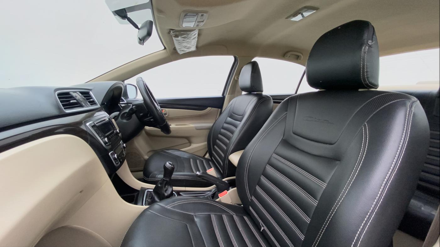 2016 Maruti Ciaz VDI+ SHVS, Diesel, Manual, 70,955 km, Right Side Front Door Cabin