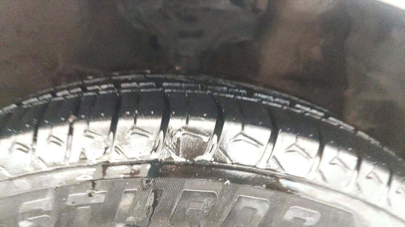 2017 Maruti Celerio ZXI AMT, CNG, Automatic, 87,633 km, Right Front Tyre Tread