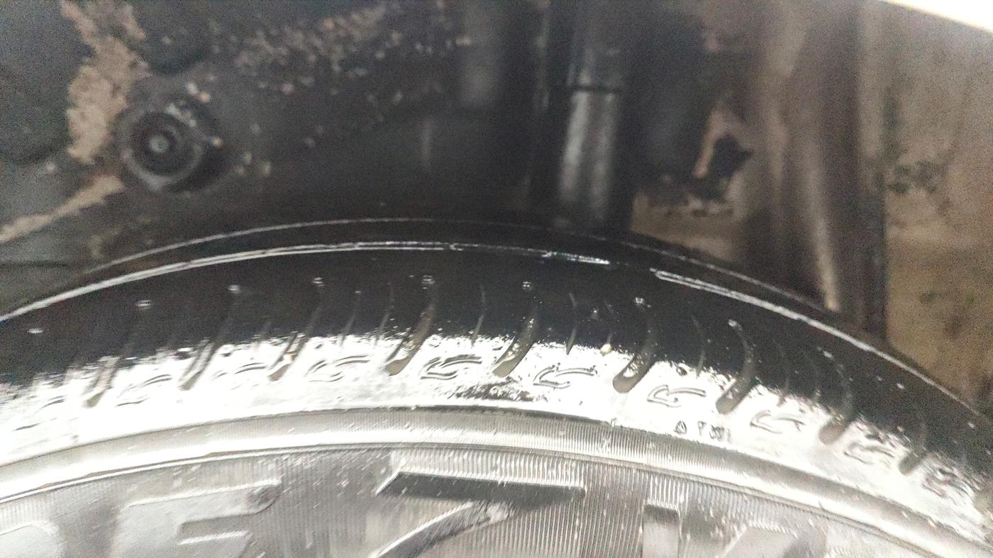 2017 Maruti Celerio ZXI AMT, CNG, Automatic, 87,633 km, Left Rear Tyre Tread