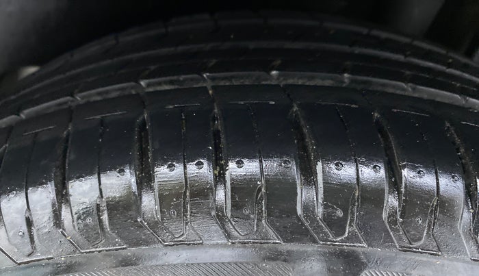 2019 Maruti Dzire ZXI, Petrol, Manual, 8,087 km, Left Rear Tyre Tread