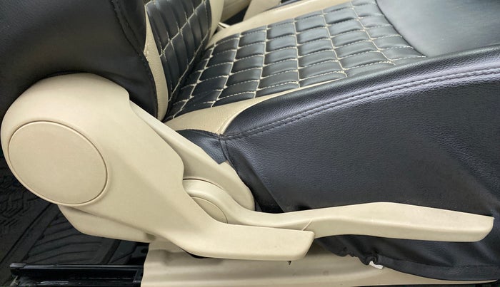 2019 Maruti Dzire ZXI, Petrol, Manual, 8,087 km, Driver Side Adjustment Panel
