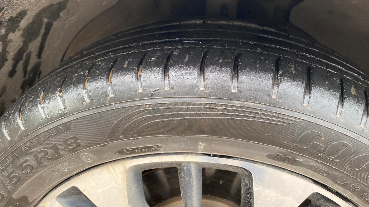 2021 MG HECTOR SMART 1.5 DCT PETROL, Petrol, Automatic, 35,231 km, Right Front Tyre Tread