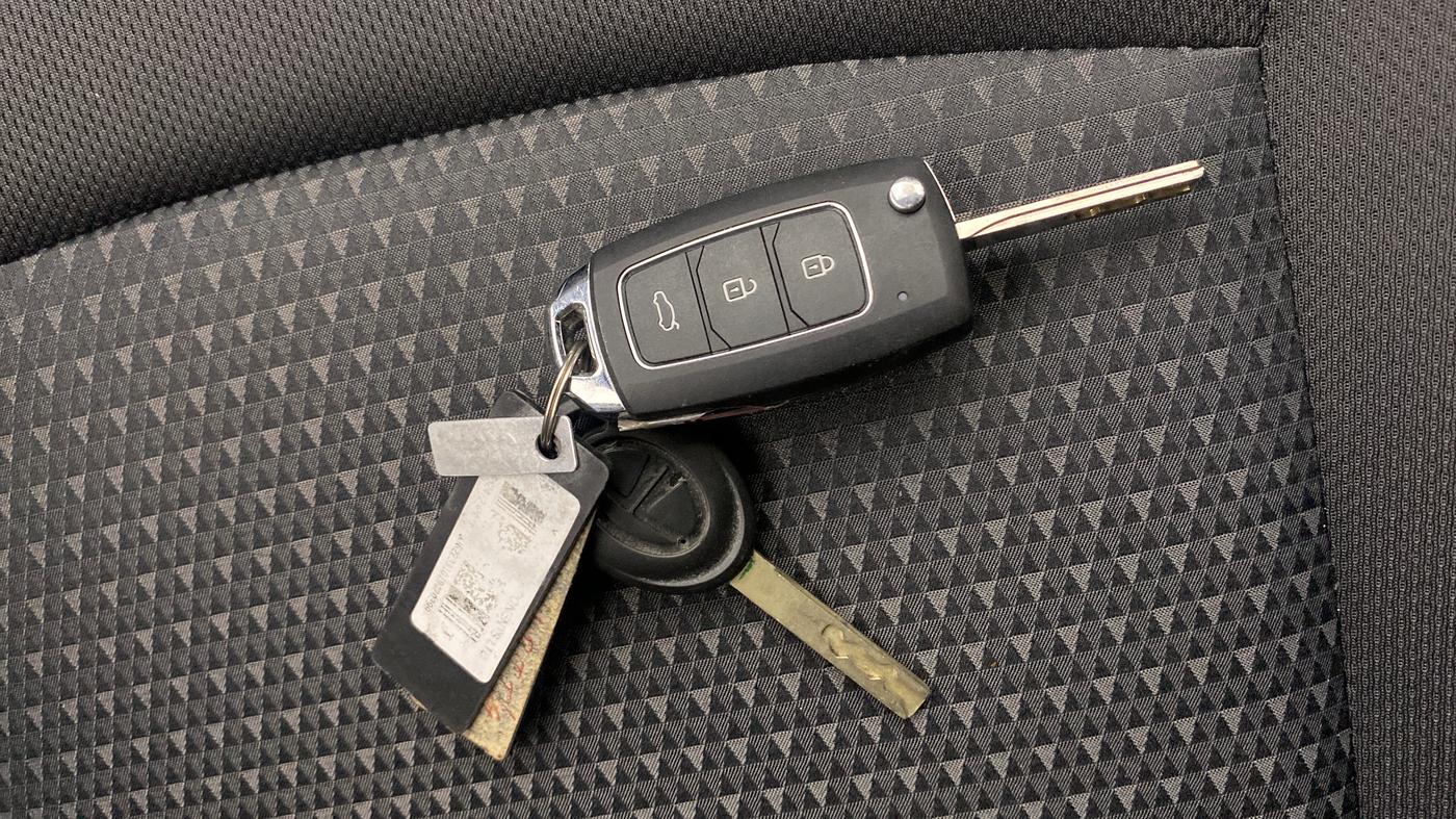 2019 Tata Tiago XZ PLUS PETROL, Petrol, Manual, 38,256 km, Key Close Up