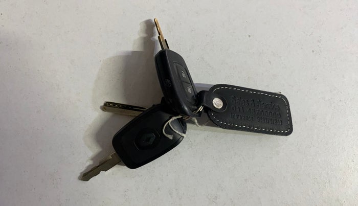 2017 Renault Kwid RXT 1.0, Petrol, Manual, 51,538 km, Key Close Up