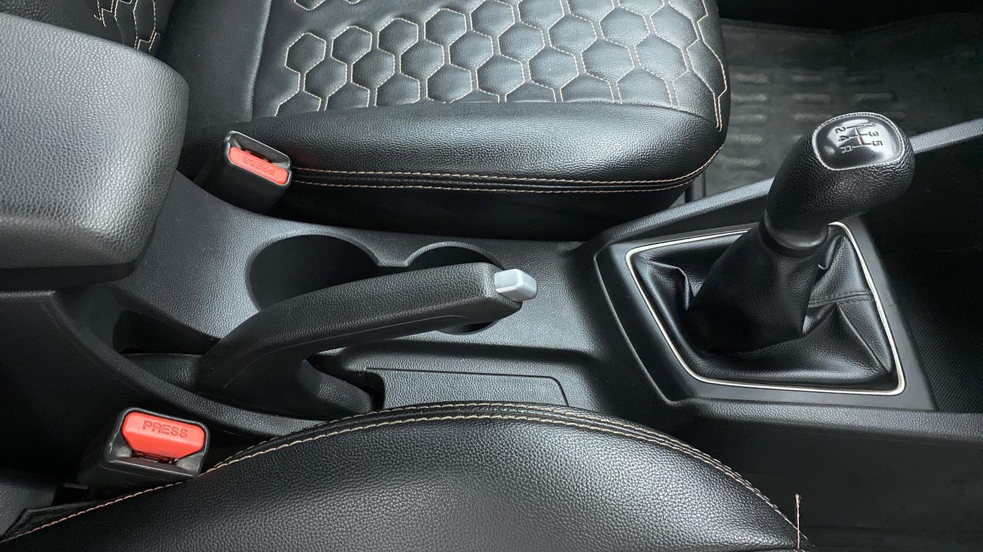 2015 Hyundai i20 Active 1.2, Petrol, Manual, 42,207 km, Gear Lever