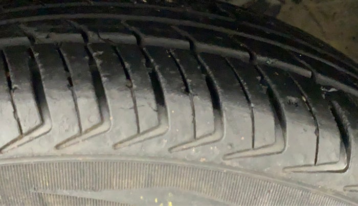2018 Datsun Redi Go A, Petrol, Manual, 21,325 km, Left Rear Tyre Tread