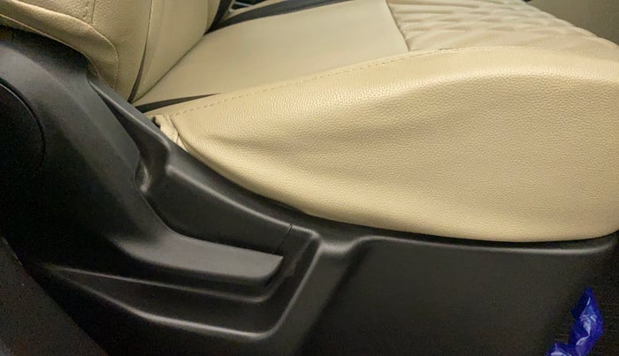 2021 Maruti New Wagon-R LXI 1.0, Petrol, Manual, 9,219 km, Driver Side Adjustment Panel