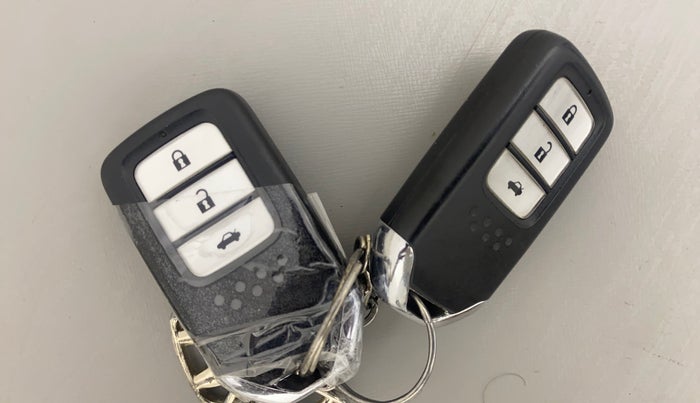 2018 Honda City 1.5L I-VTEC V MT, Petrol, Manual, 33,547 km, Key Close Up