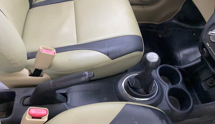 2015 Honda Mobilio 1.5L I-VTEC S, Petrol, Manual, 36,639 km, Gear Lever