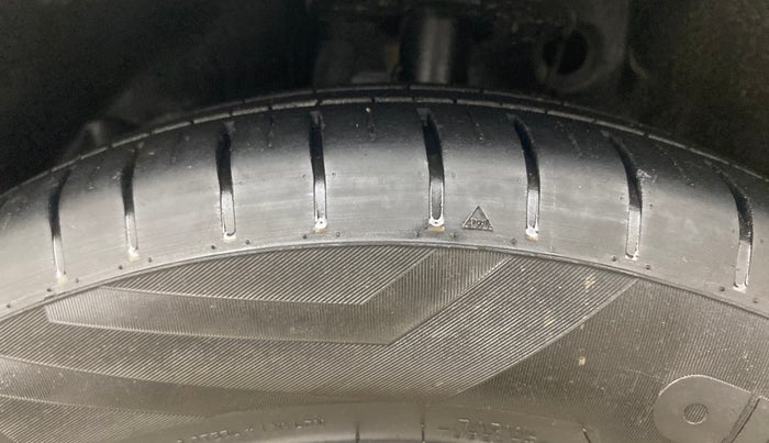 2023 Maruti Dzire ZXI Plus AMT, Petrol, Automatic, 23,956 km, Left Front Tyre Tread