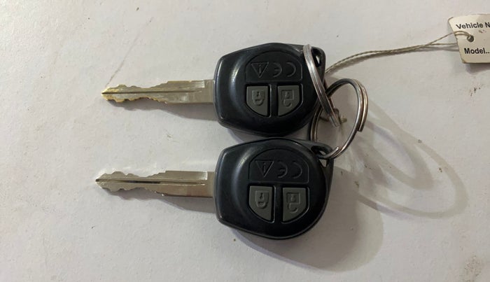 2023 Maruti Swift VXI, Petrol, Manual, 40,237 km, Key Close Up