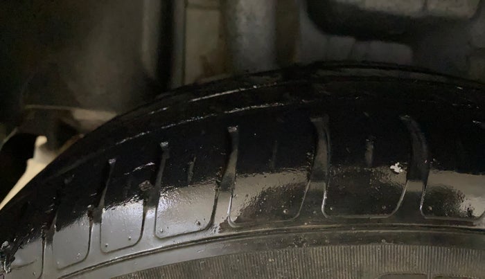 2023 Maruti Swift VXI, Petrol, Manual, 40,237 km, Right Rear Tyre Tread