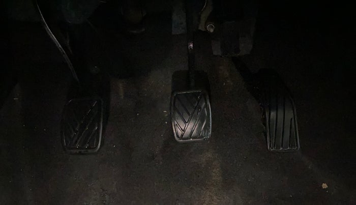 2023 Maruti Swift VXI, Petrol, Manual, 40,237 km, Pedals