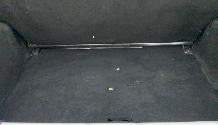 2011 Toyota Etios Liva G, Petrol, Manual, 67,800 km, Boot Inside