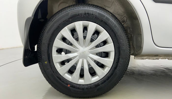 2011 Toyota Etios Liva G, Petrol, Manual, 67,800 km, Right Rear Wheel