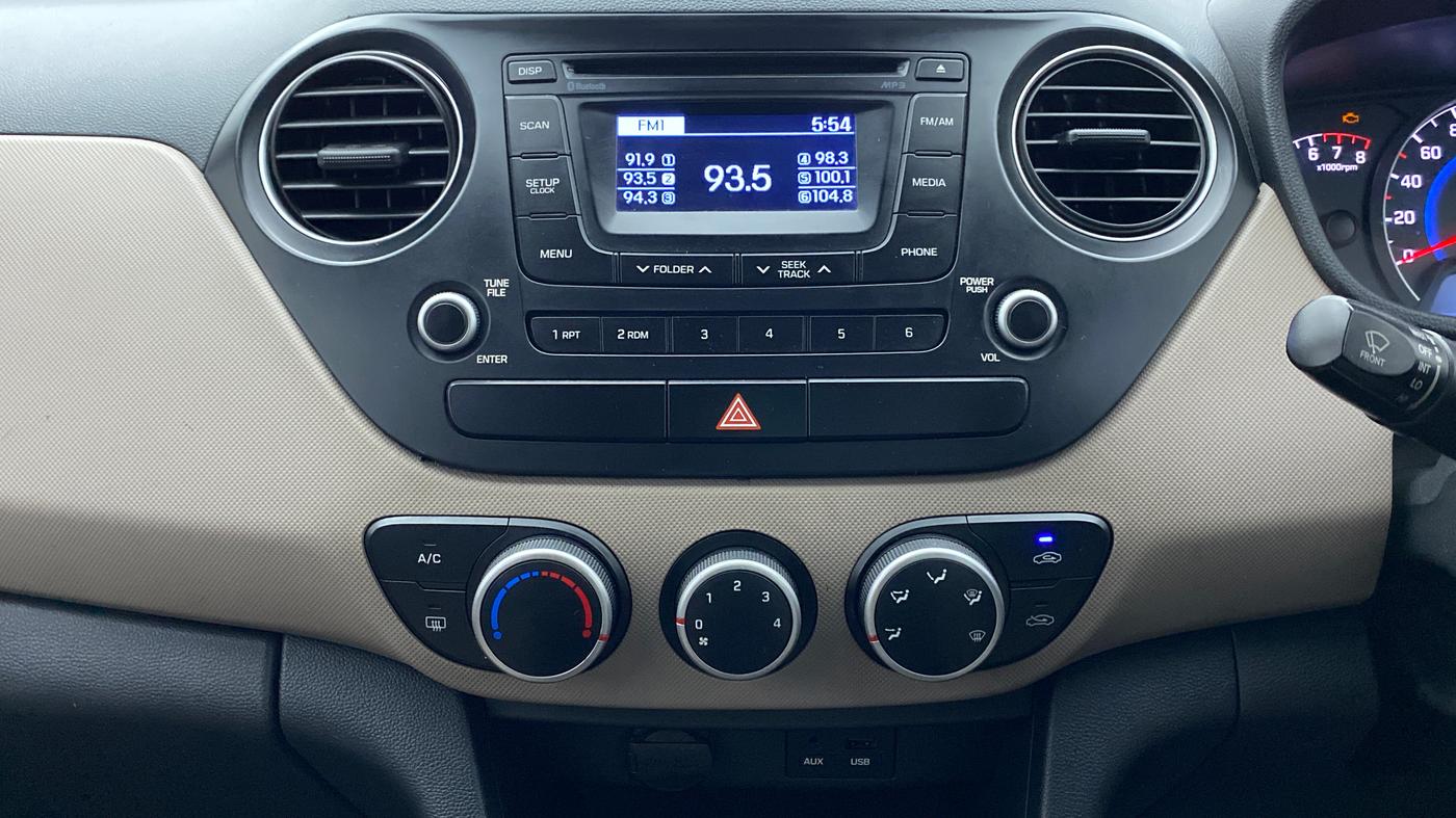 2015 Hyundai Grand i10 SPORTS 1.2 VTVT, Petrol, Manual, 34,467 km, Air Conditioner