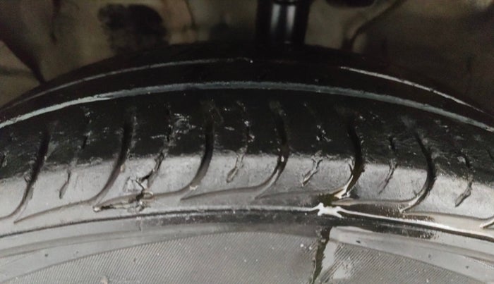 2020 KIA SELTOS HTE 1.5 DIESEL, Diesel, Manual, 74,418 km, Left Front Tyre Tread