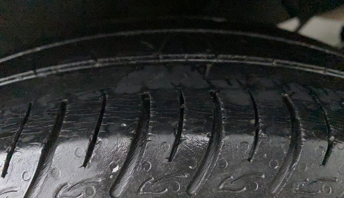 2019 Maruti Baleno DELTA PETROL 1.2, Petrol, Manual, 59,129 km, Right Rear Tyre Tread