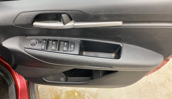 2020 KIA SONET HTE 1.2, Petrol, Manual, 19,200 km, Driver Side Door Panels Control