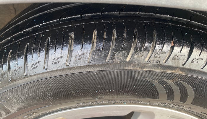 2023 KIA SONET HTK PLUS 1.2, Petrol, Manual, 34,088 km, Right Front Tyre Tread