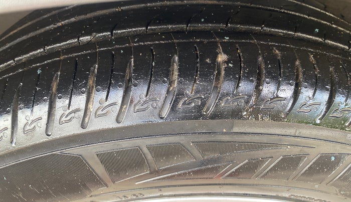 2023 KIA SONET HTK PLUS 1.2, Petrol, Manual, 34,088 km, Left Front Tyre Tread