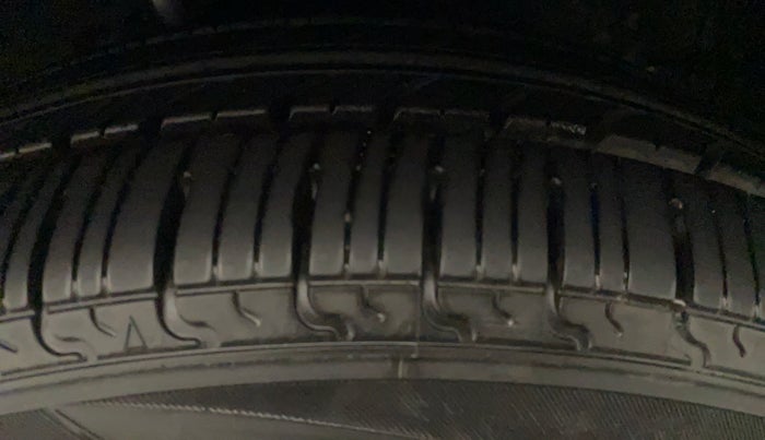 2015 Maruti Celerio ZXI AMT, Petrol, Automatic, 32,818 km, Left Rear Tyre Tread