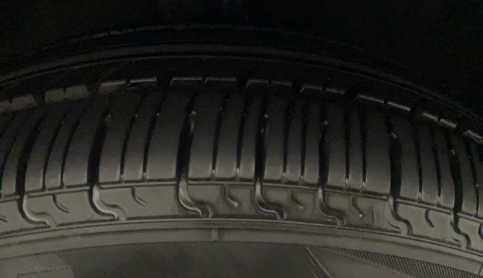 2015 Maruti Celerio ZXI AMT, Petrol, Automatic, 32,818 km, Left Front Tyre Tread