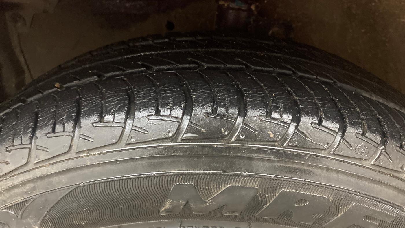 2016 Maruti Celerio VXI AMT, Petrol, Automatic, 63,453 km, Left Front Tyre Tread
