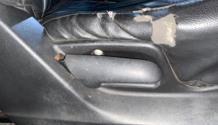 2013 Maruti Swift VXI, Petrol, Manual, 73,470 km, Driver Side Adjustment Panel