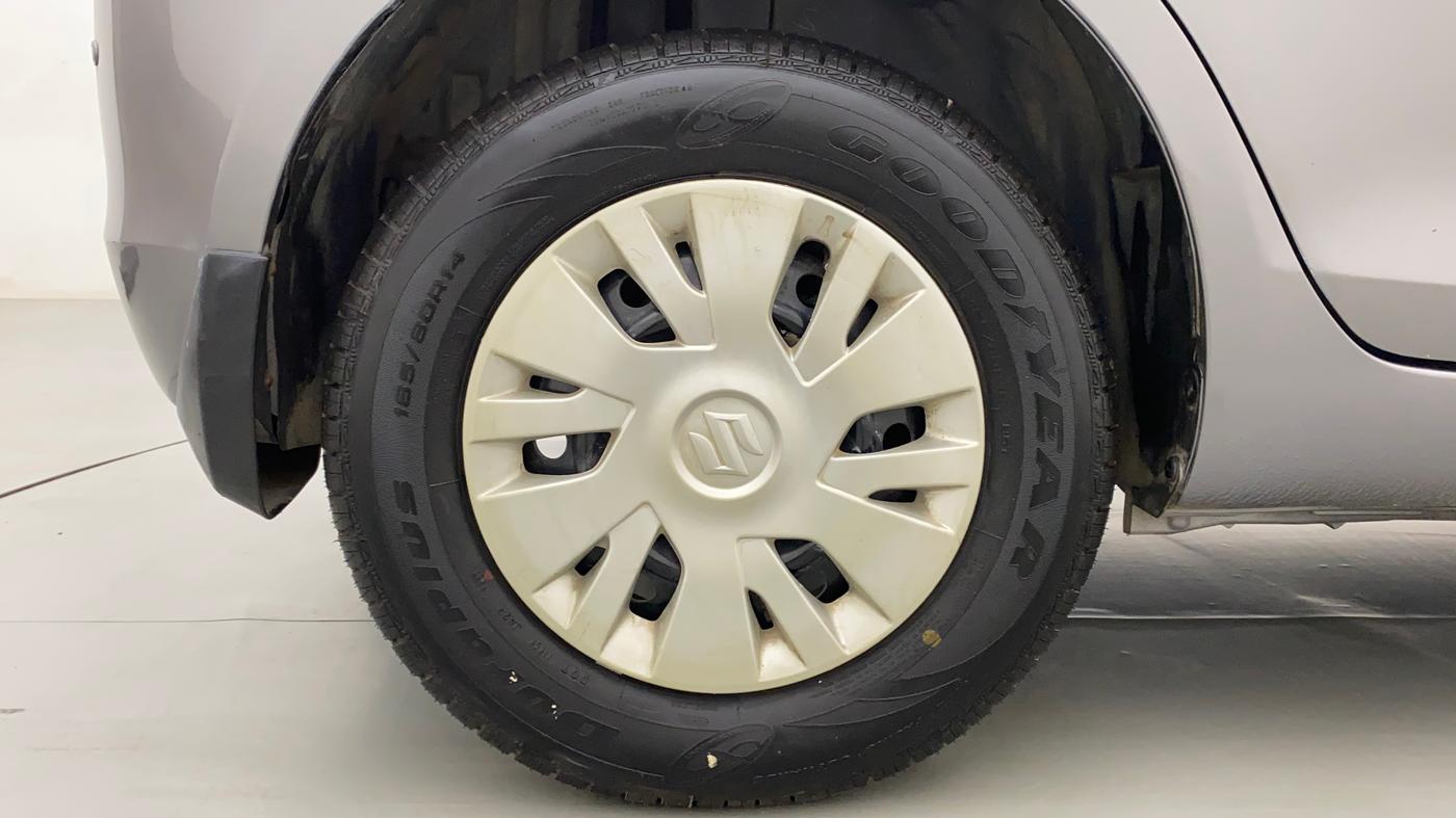 2012 Maruti Swift VXI, Petrol, Manual, 44,030 km, Right Rear Wheel