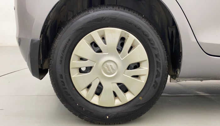 2012 Maruti Swift VXI, Petrol, Manual, 44,030 km, Right Rear Wheel