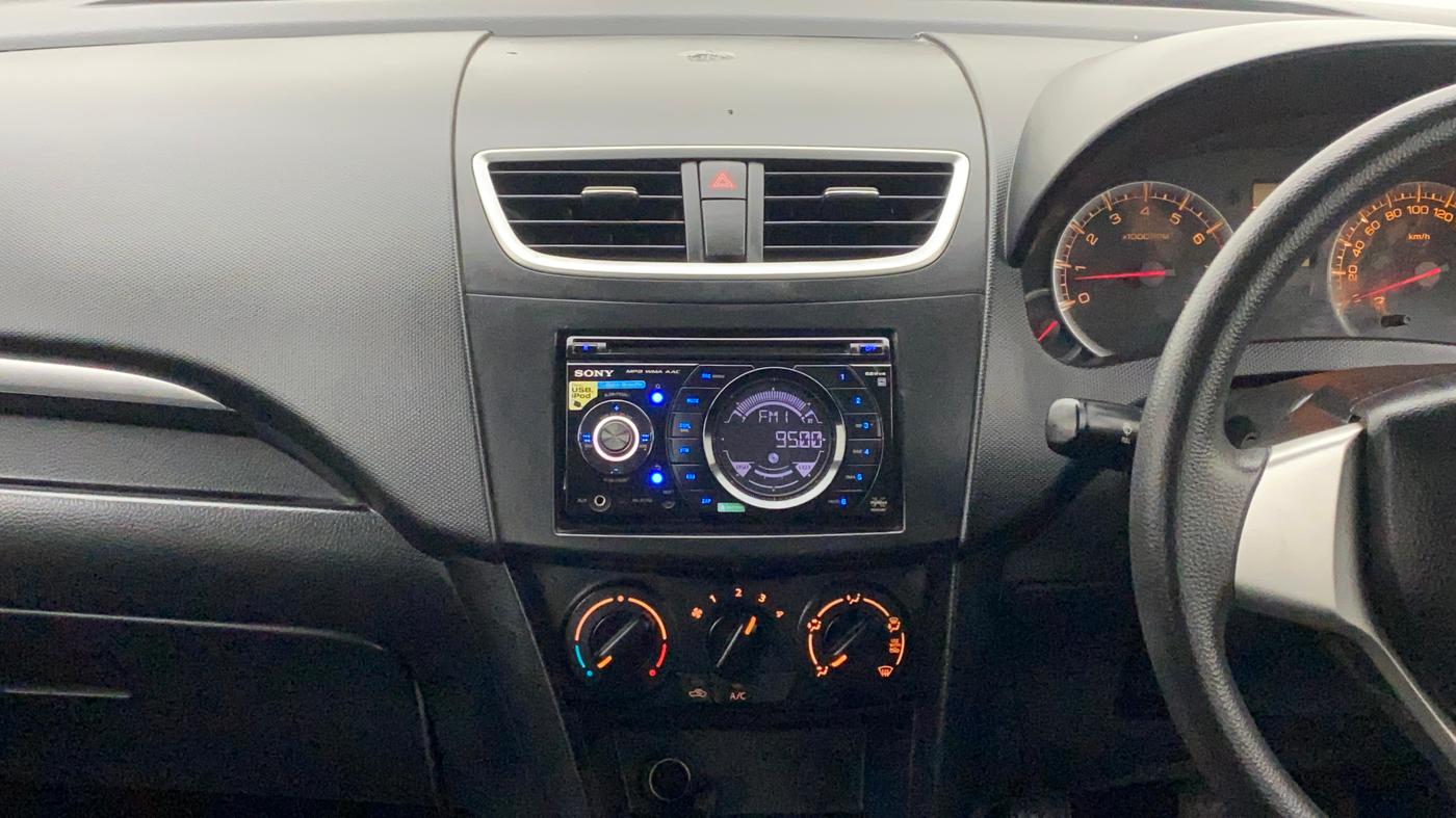 2012 Maruti Swift VXI, Petrol, Manual, 44,030 km, Air Conditioner