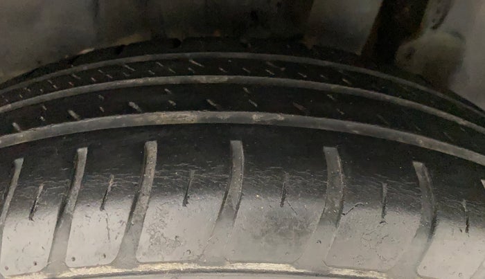 2018 Maruti Swift VXI AMT, Petrol, Automatic, 44,481 km, Left Rear Tyre Tread