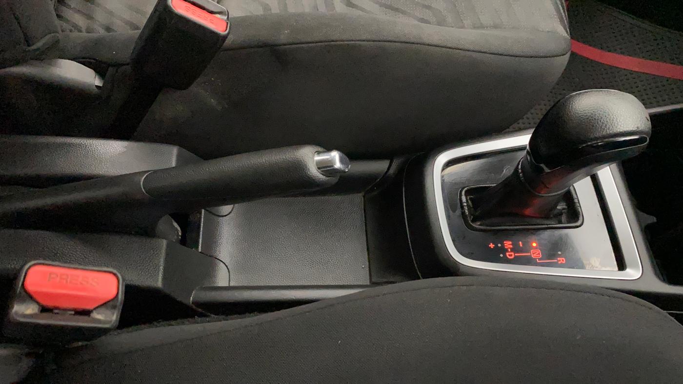 2018 Maruti Swift VXI AMT, Petrol, Automatic, 44,481 km, Gear Lever