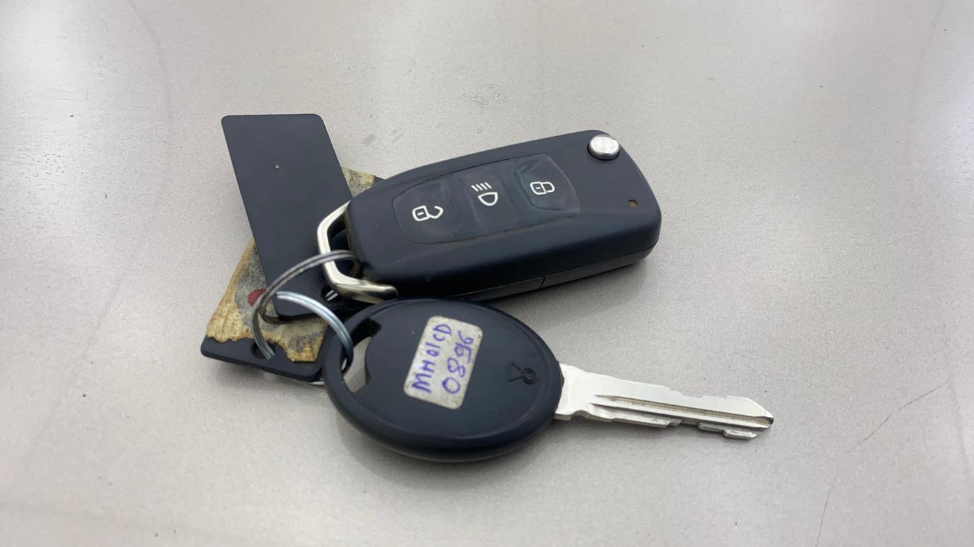 2015 Tata Zest XT PETROL, Petrol, Manual, 37,570 km, Key Close Up