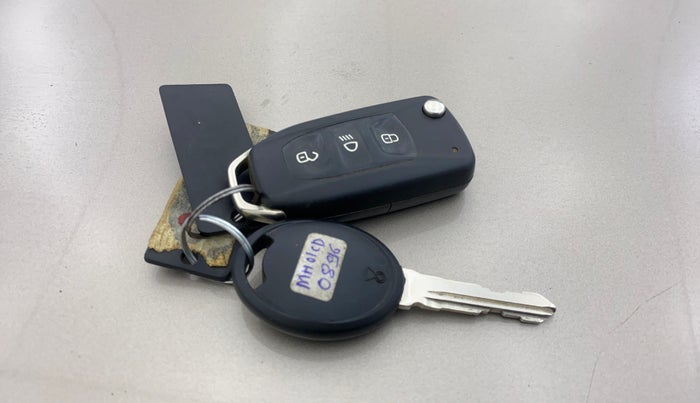 2015 Tata Zest XT PETROL, Petrol, Manual, 37,570 km, Key Close Up