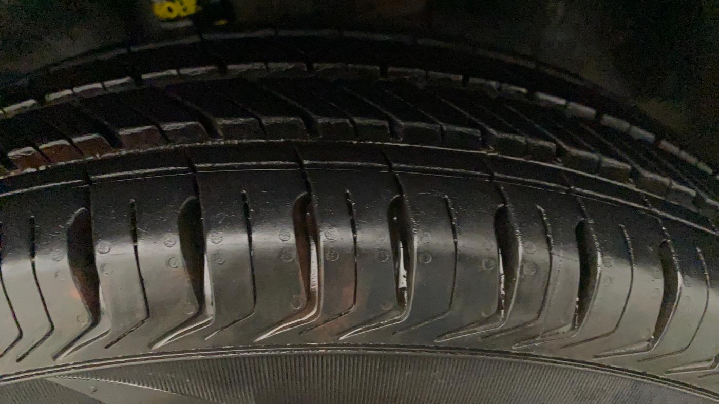 2016 Renault Kwid RXT 1.0, Petrol, Manual, 47,516 km, Left Front Tyre Tread