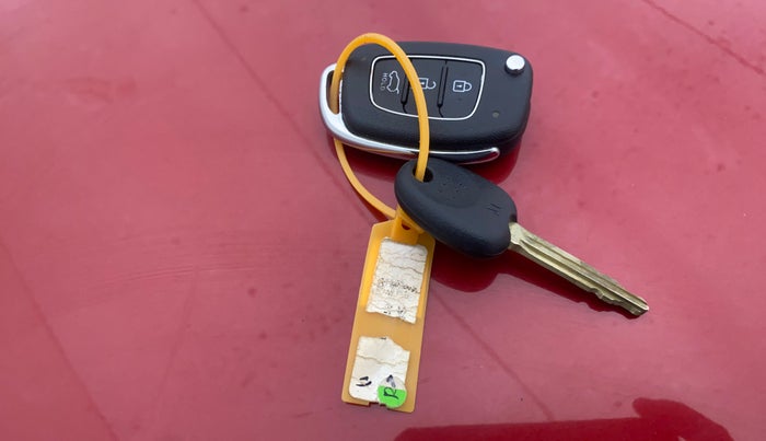 2022 Hyundai NEW I20 SPORTZ 1.2 MT, Petrol, Manual, 49,302 km, Key Close Up