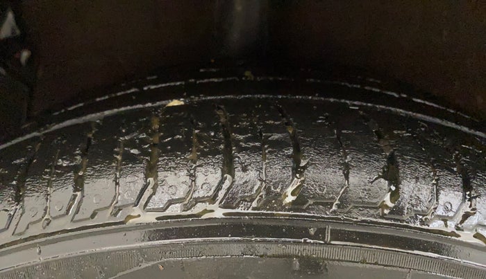 2022 Hyundai NEW I20 SPORTZ 1.2 MT, Petrol, Manual, 49,302 km, Right Rear Tyre Tread